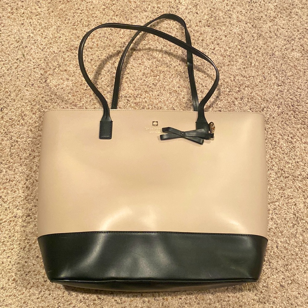 Kate spade tote with zipper